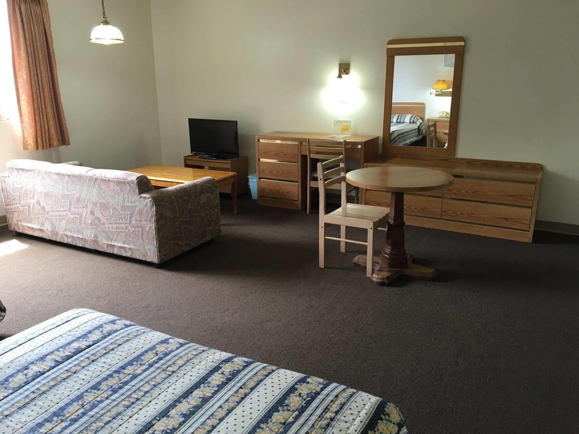 Tamuning Plaza Hotel Екстер'єр фото